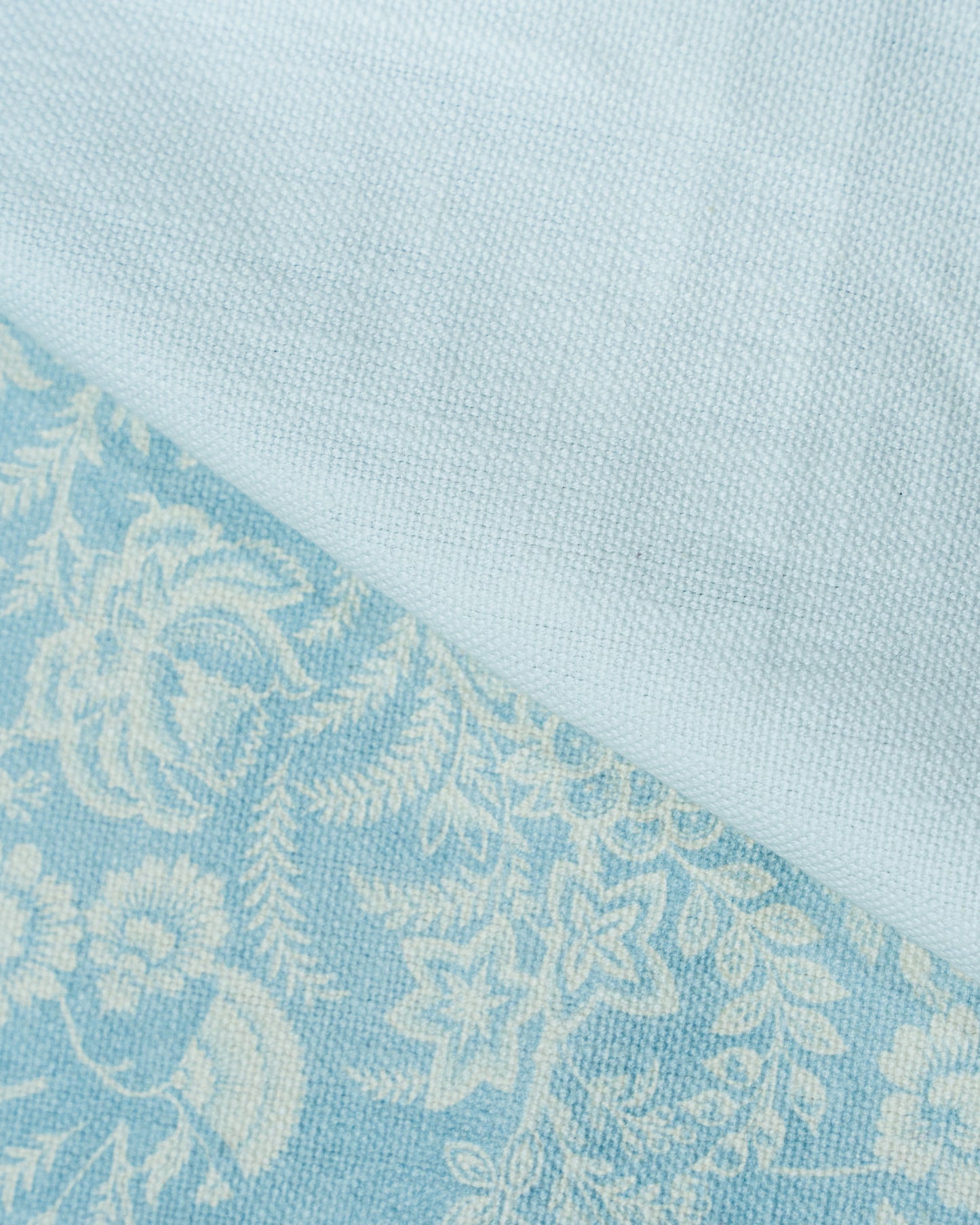 2023 / 04 (UPHOLSTERY)